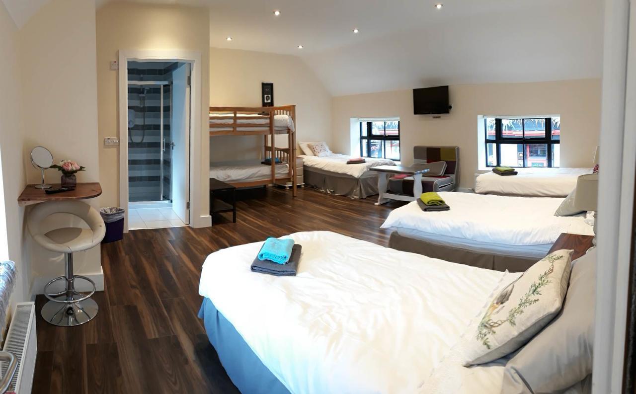 Ridge-Rock Accommodation Carrick-on-Shannon Exterior photo